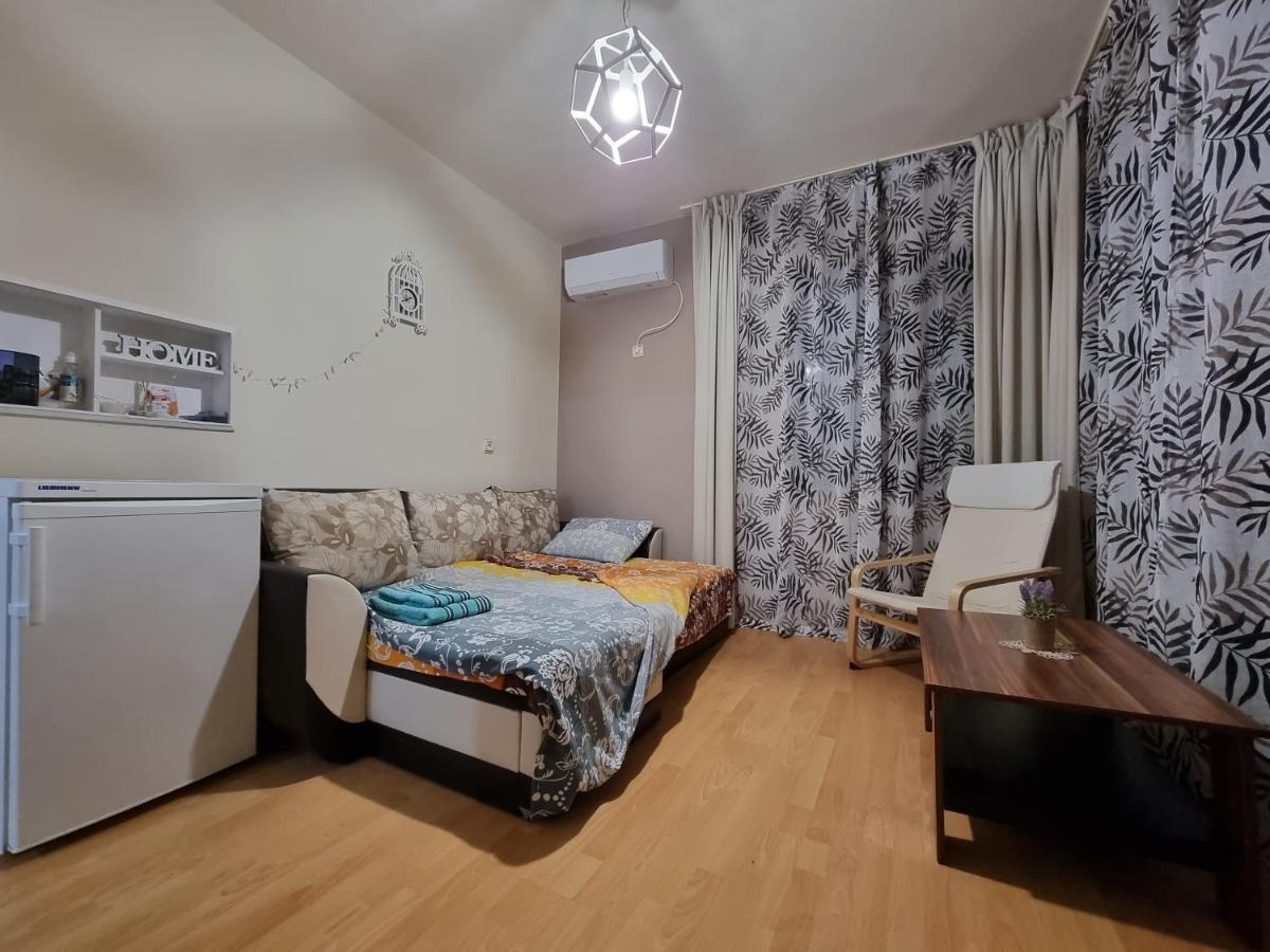 Reni'S Apartment-With Private Parking In Center Бургас Екстериор снимка